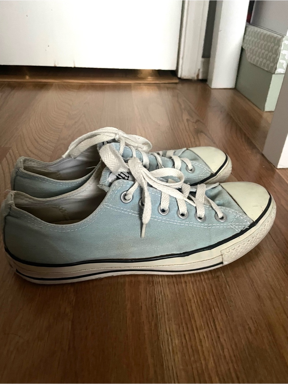 Light Blue Converse Size 8